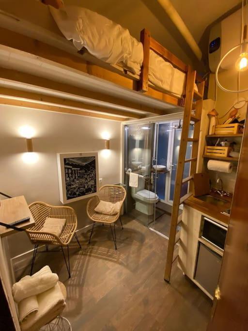 Mini Estudio De 8 M2 En El Corazon De Malasana De Membrillosuites Appartement Madrid