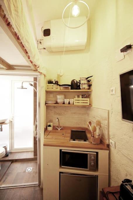Appartement Mini Estudio De 8 M2 En El Corazon De Malasana De Membrillosuites